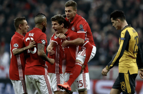 日职联半场：莱奥破门被吹，鹿岛鹿角暂0-0横滨FC