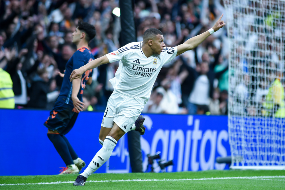 FOG与NFL达成多年合作，标志性宽松剪裁引关注