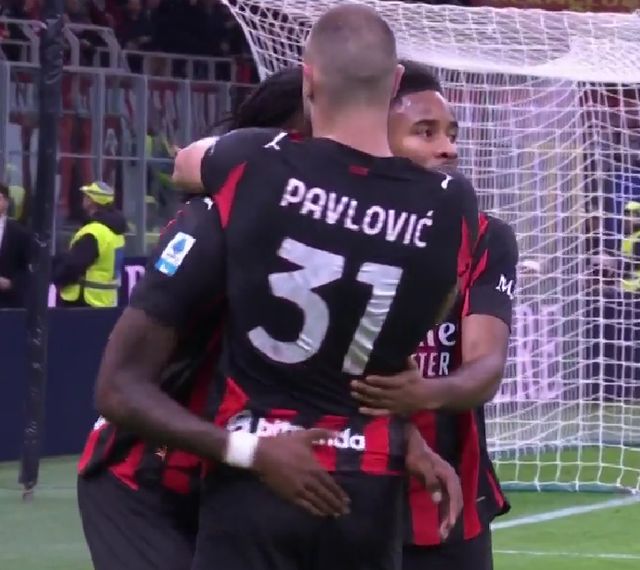 张源晒训练视频：努力备战亚冠，为漫长的赛季站好最后一班岗（张源发布训练视频：全力冲刺亚冠，守住赛季最后一班岗）