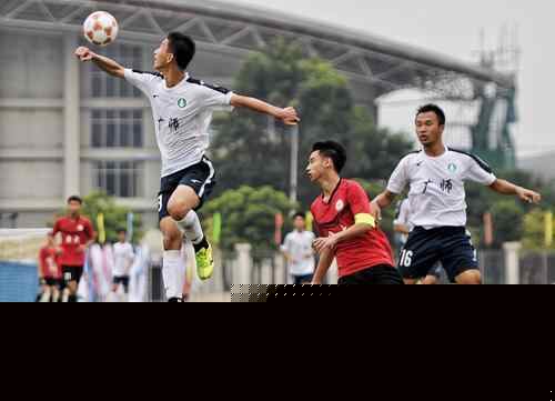 慕尼黑1860主席曾抱怨海纳未认出自己，拜仁球迷拉横幅回怼