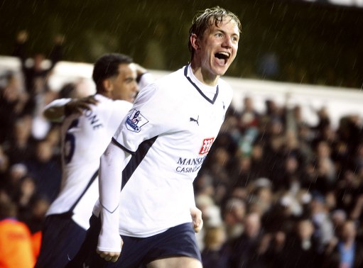 中超：上海海港3-1击败长春亚泰（中超：上海海港3-1战胜长春亚泰）