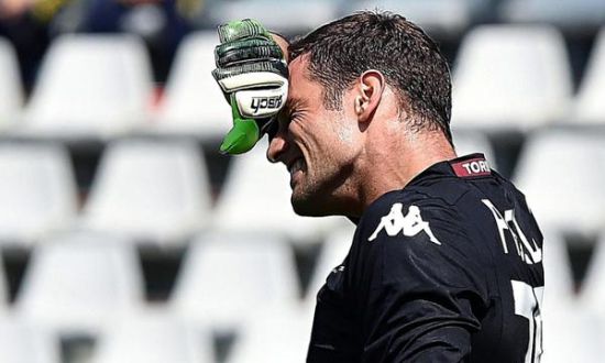 阿利松妻子晒术后照，阿利松此前因个人事务返回巴西