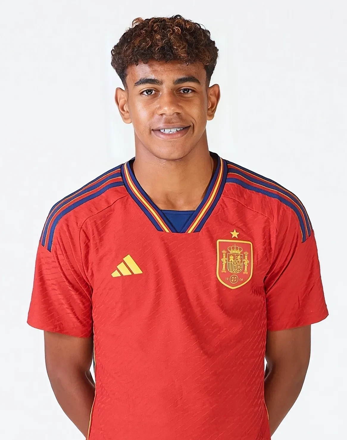 足球国足战术演练曝光，全队默契提升