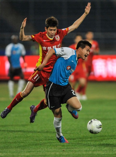 英超7冠王难求，曼城三冠仍差4冠（英超七冠难达，曼城三冠仍欠四冠）