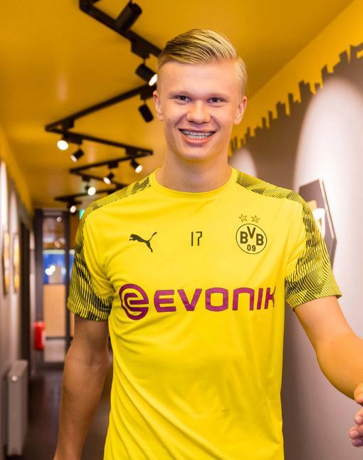 巴西足协官方：加布里埃尔右大腿肌肉损伤，退出本期集训（巴西足协官宣：加布里埃尔右大腿肌肉受伤，伤退本期集训）