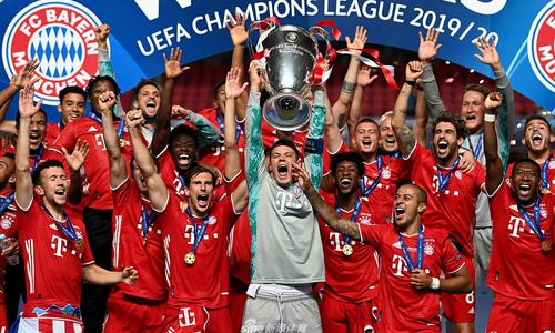 足球巴萨主帅称赞中场新核：不可替代